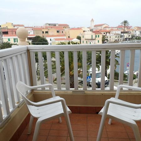 סטינטינו Lina Hotel מראה חיצוני תמונה